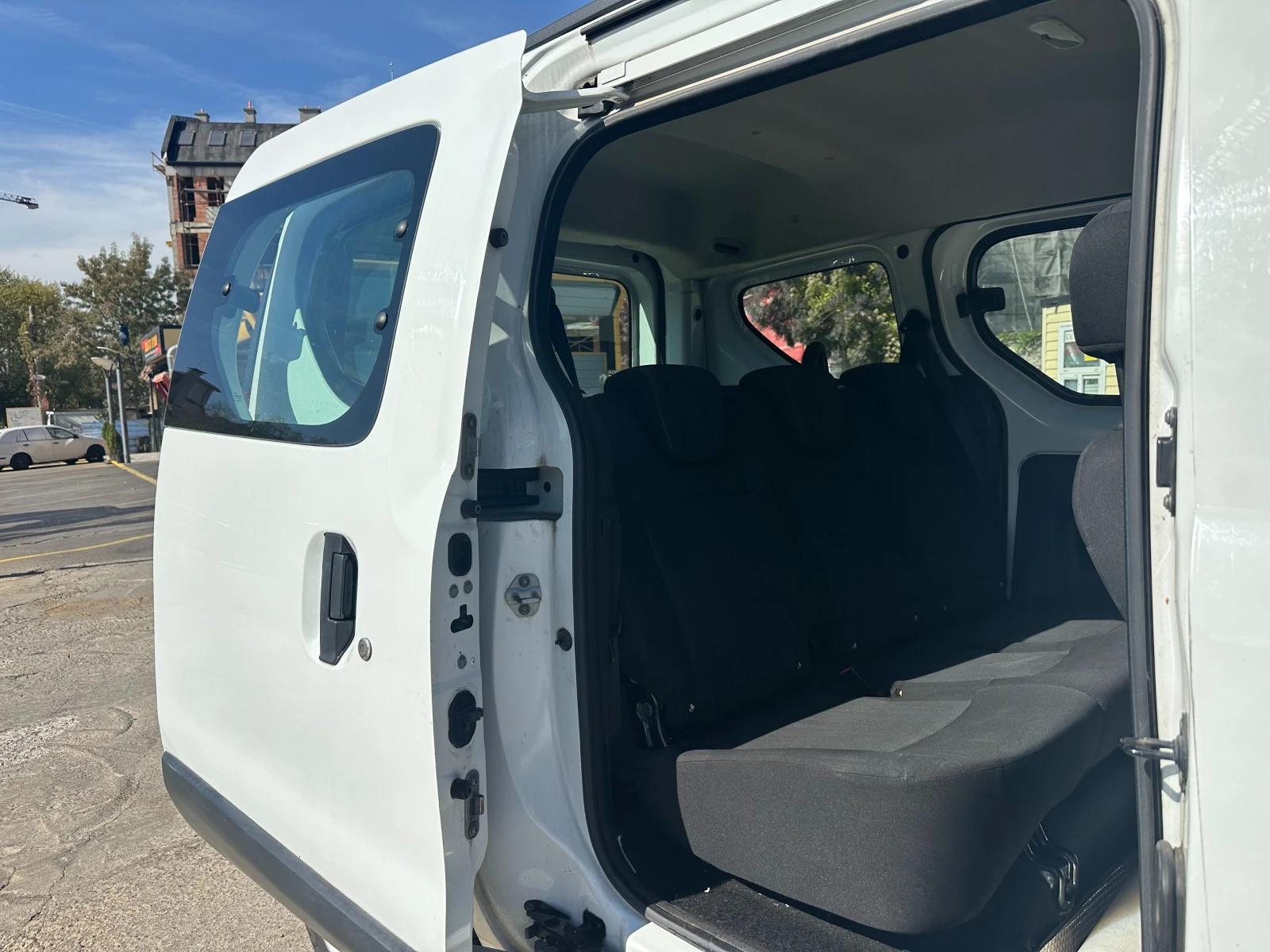 Dacia Dokker Бензин/Газ , снимка 5 - Автомобили и джипове - 56488920
