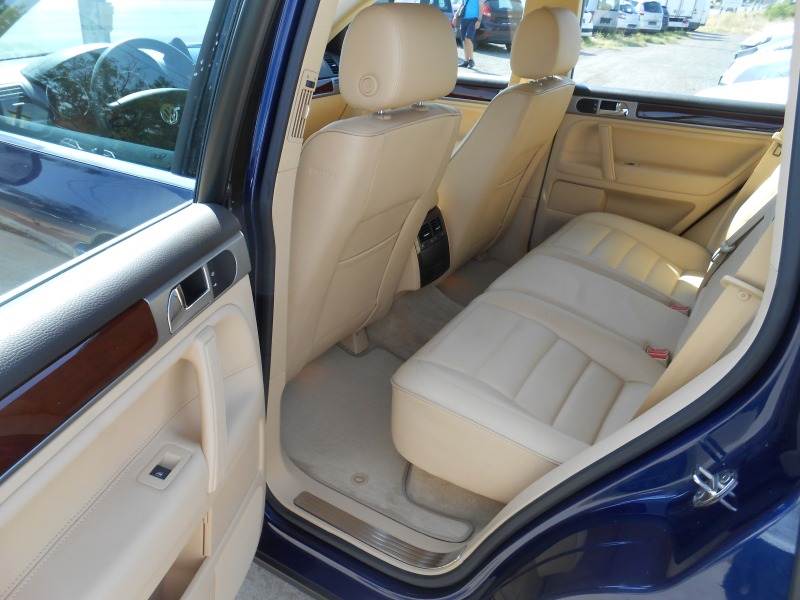 VW Touareg 5.0d-39.000km-Keyless-Navi, снимка 16 - Автомобили и джипове - 46103466