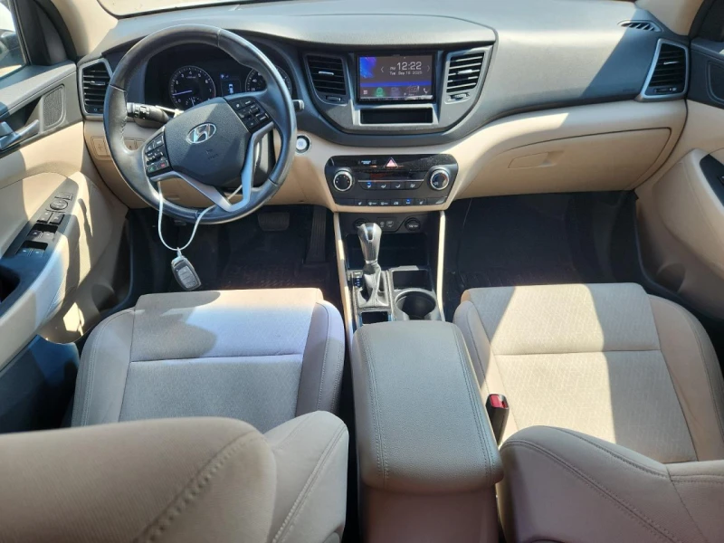 Hyundai Tucson 1.6l Limited, снимка 8 - Автомобили и джипове - 53256049