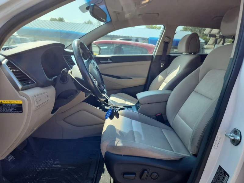 Hyundai Tucson 1.6l Limited, снимка 7 - Автомобили и джипове - 53256049