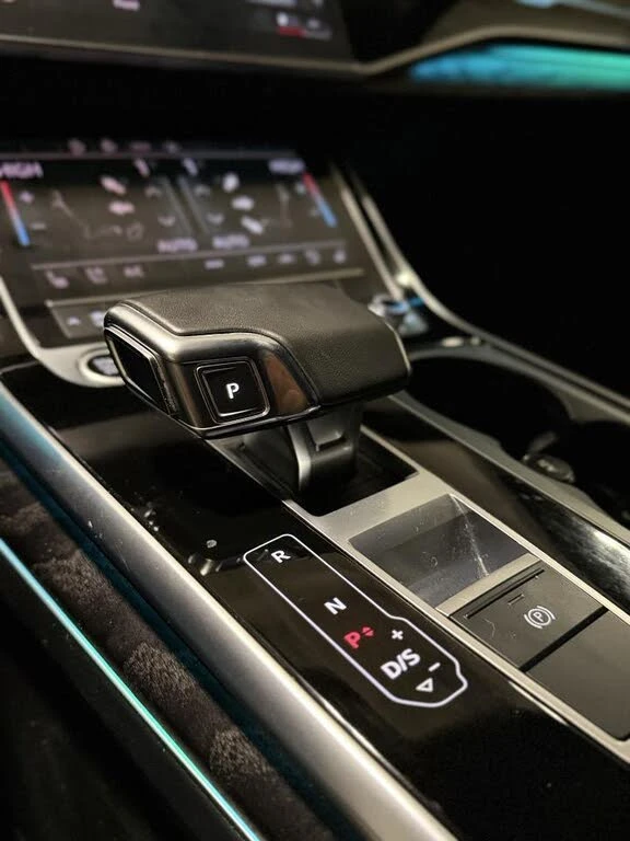 Audi Q8 * PROGRESSIV* * HeadUp* AвтоКредит* (ЦЕНА ДО БГ), снимка 12 - Автомобили и джипове - 53862958