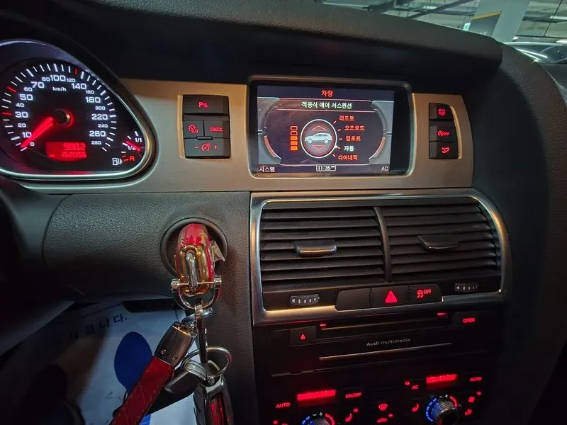 Audi Q7 3.0 TDI Quattro, снимка 13 - Автомобили и джипове - 55132438