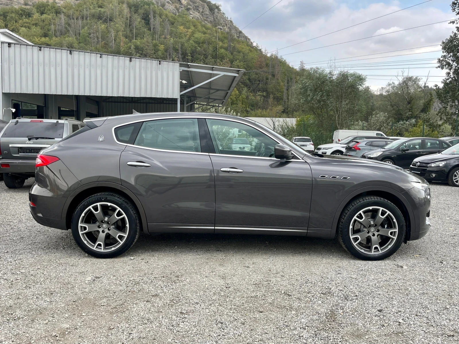 Maserati Levante SQ4!3.0i-4X4-CAM-360 -CARPLАY-ОБДУХВАНЕ - изображение 6