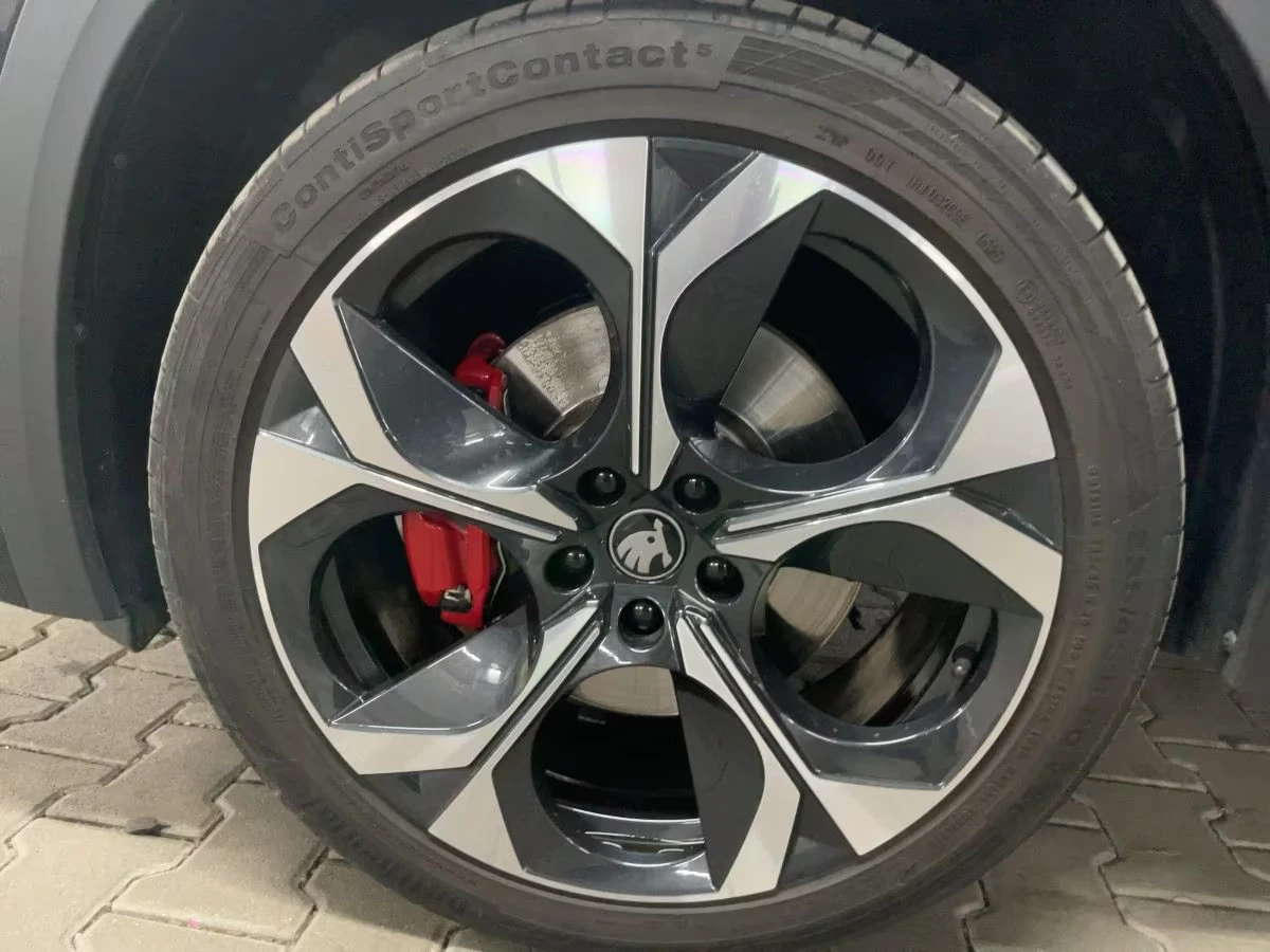 Skoda Kodiaq 2.0TSI/150HP/RS/360/4X4/ACC/HUD/PANO/159z, снимка 5 - Автомобили и джипове - 53863461