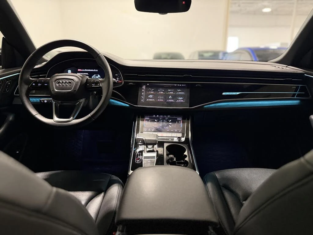Audi Q8 * PROGRESSIV* * HeadUp* AвтоКредит* (ЦЕНА ДО БГ), снимка 9 - Автомобили и джипове - 53862958