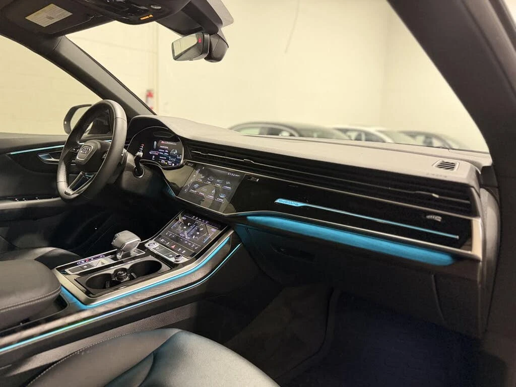 Audi Q8 * PROGRESSIV* * HeadUp* AвтоКредит* (ЦЕНА ДО БГ), снимка 13 - Автомобили и джипове - 53862958