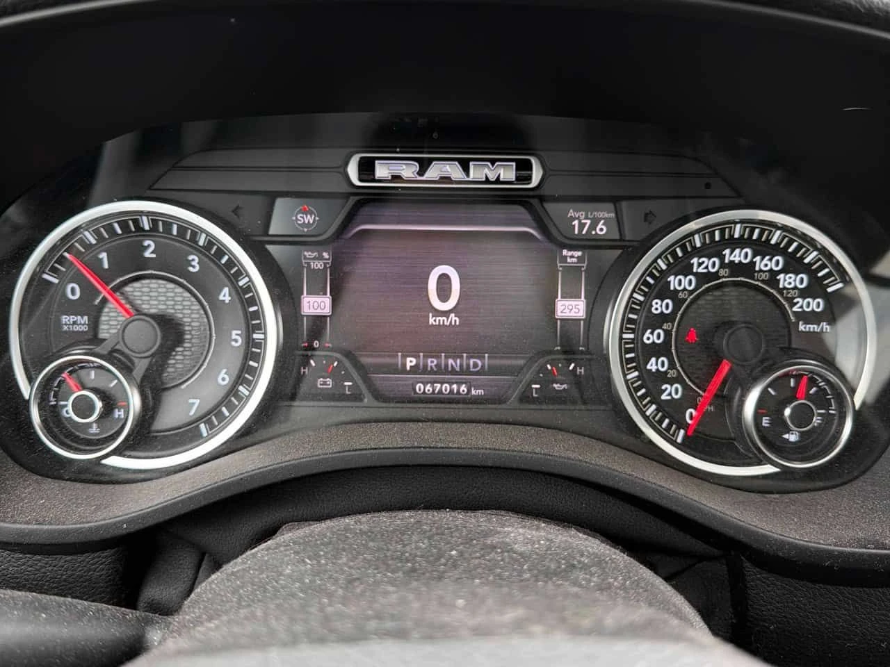 Dodge RAM 1500  | Sport | 360 | PANO | , снимка 8 - Автомобили и джипове - 54303301