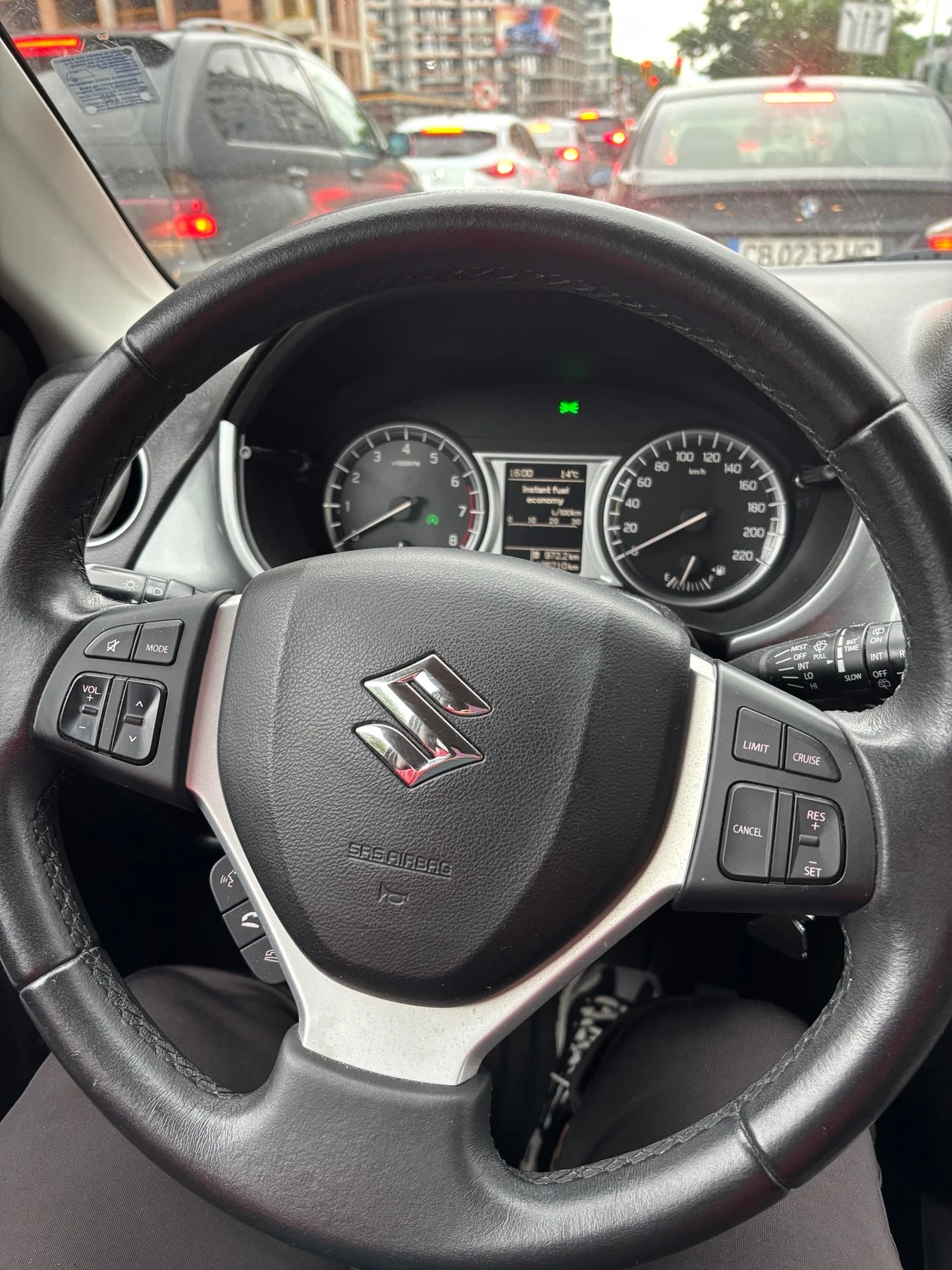 Suzuki Vitara, снимка 8 - Автомобили и джипове - 54643329