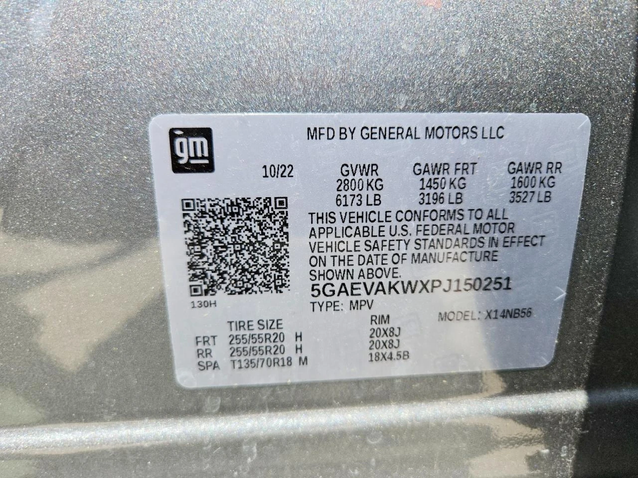 Buick Enclave Essence, снимка 13 - Автомобили и джипове - 54700610