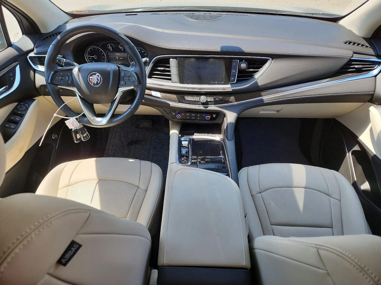 Buick Enclave Essence, снимка 8 - Автомобили и джипове - 54700610