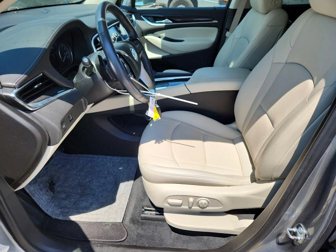 Buick Enclave Essence, снимка 7 - Автомобили и джипове - 54700610