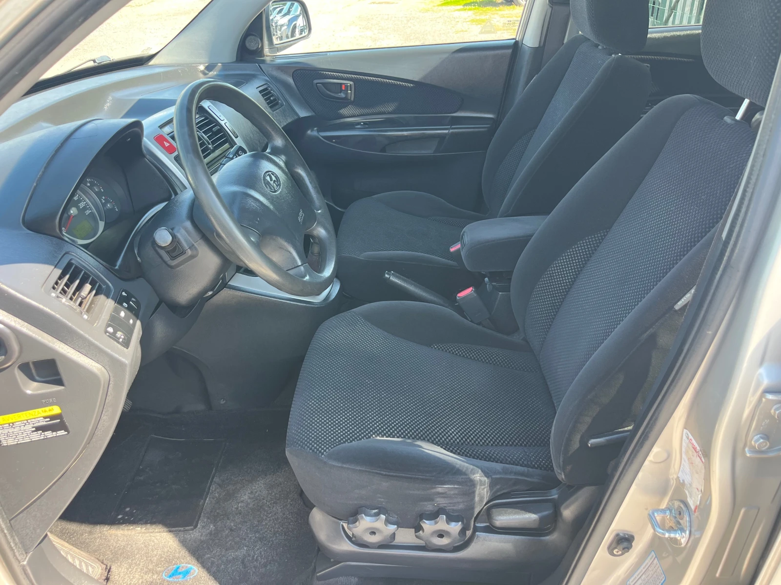Hyundai Tucson 2.0 GPL, снимка 9 - Автомобили и джипове - 54804867
