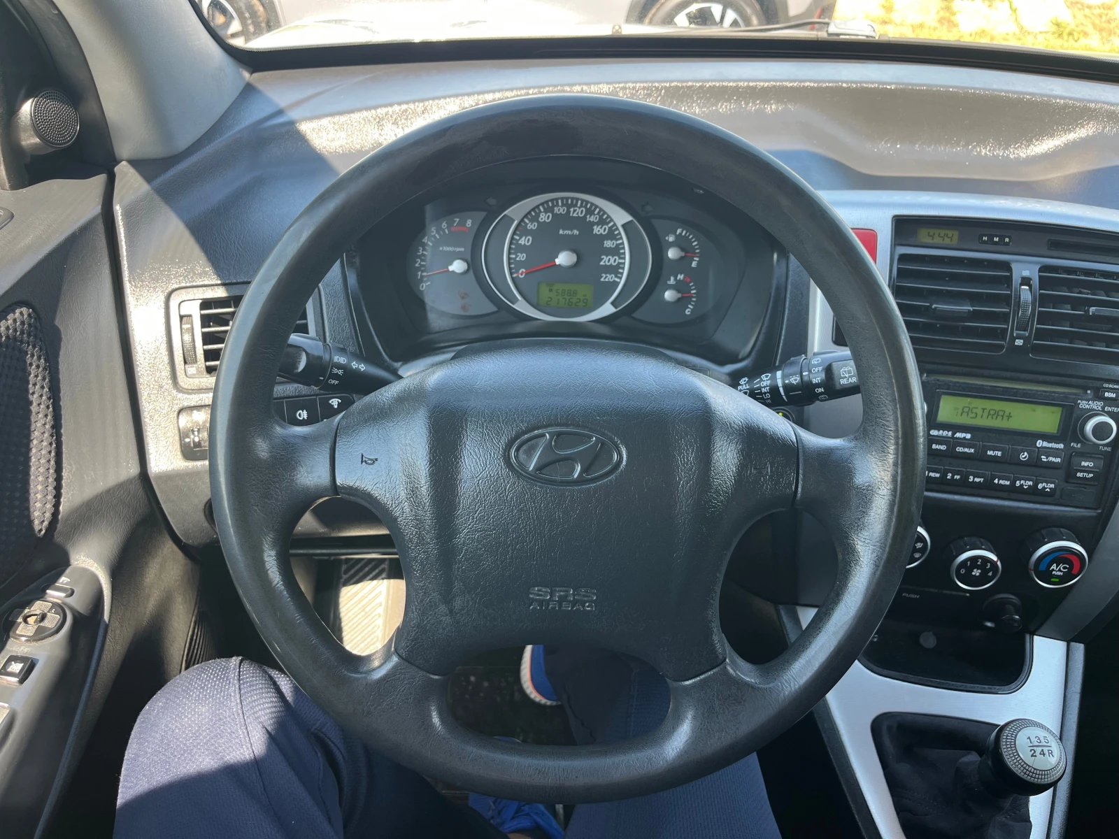 Hyundai Tucson 2.0 GPL, снимка 13 - Автомобили и джипове - 54804867