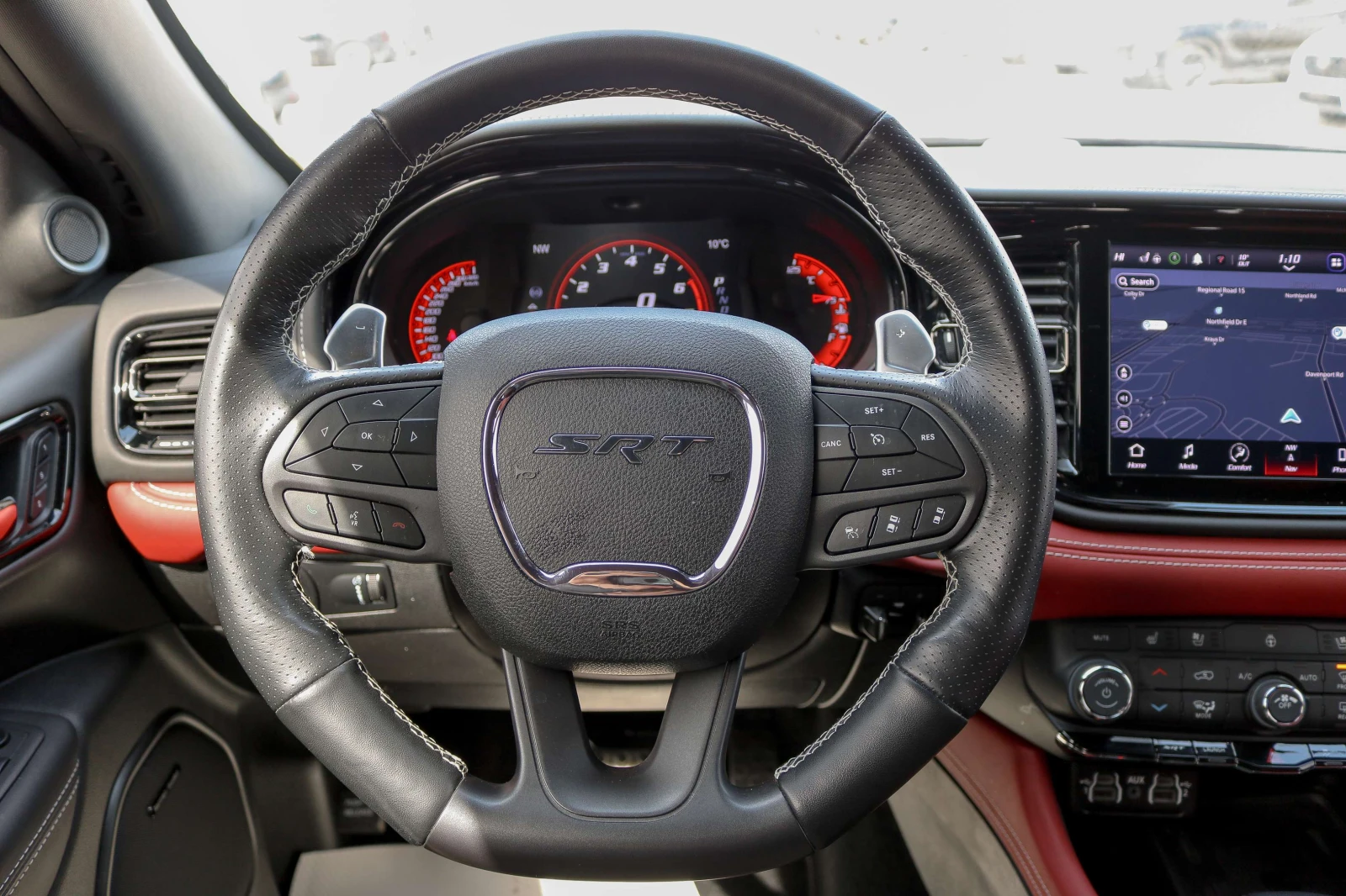 Dodge Durango SRT Hellcat / КОЖА / ПАНОРАМА / ЦЕНА ДО БГ, снимка 16 - Автомобили и джипове - 54897718