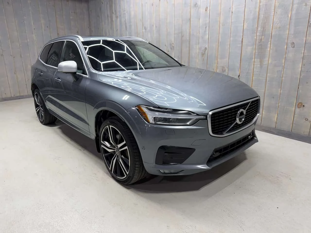 Volvo XC60 * T6 AWD R DESIGN| 21 WHEELS| 2 SETS * CARFAX * �� | Mobile.bg � ����������� 1