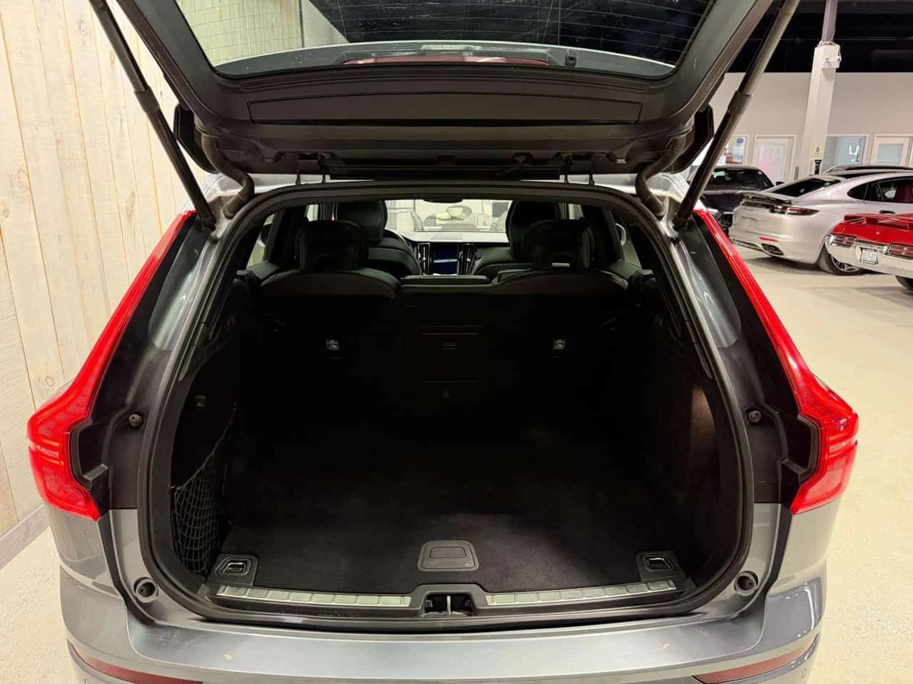 Volvo XC60 * T6 AWD R DESIGN| 21 WHEELS| 2 SETS * CARFAX * �� | Mobile.bg � ����������� 13