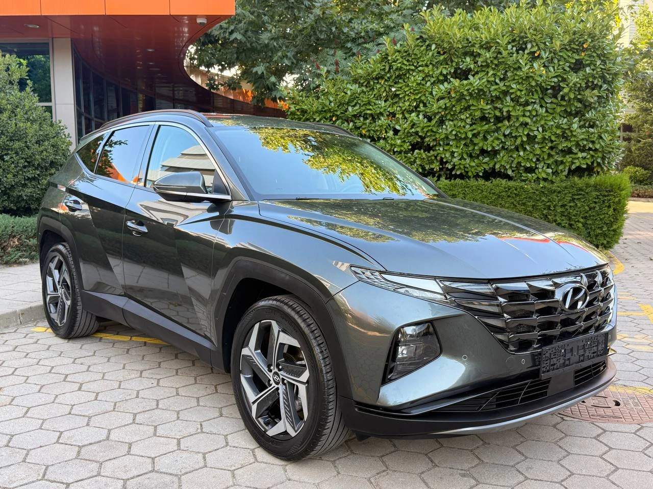 Hyundai Tucson 1.6T-GDI HYBRID* СЕРВИЗНА ИСТОРИЯ* 99000км* , снимка 3 - Автомобили и джипове - 55499620
