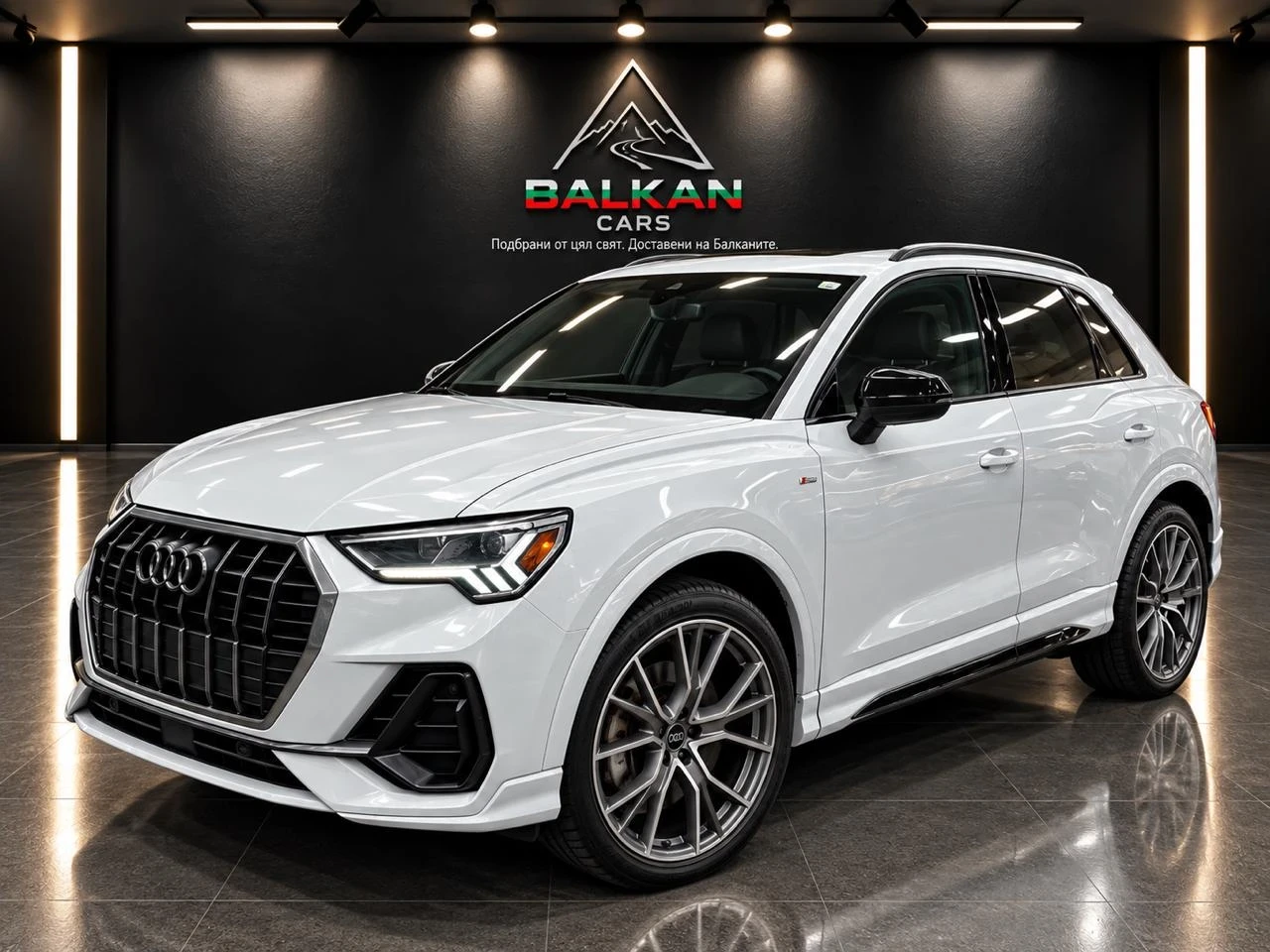 Audi Q3 Technik* S-line* 360* Dist* Pano* Подгрев* + Гуми