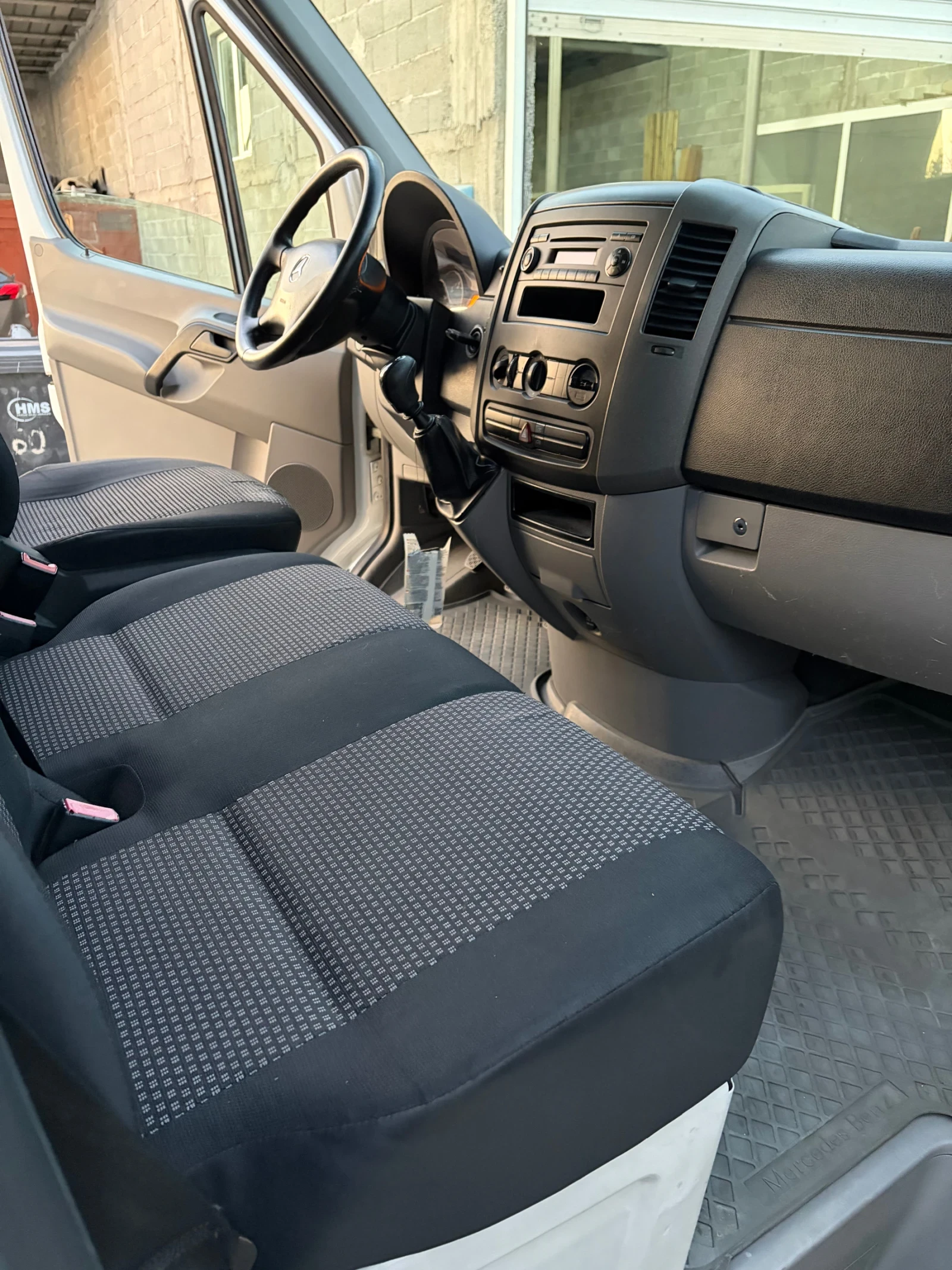 Mercedes-Benz Sprinter 311, снимка 8 - Бусове и автобуси - 54888030