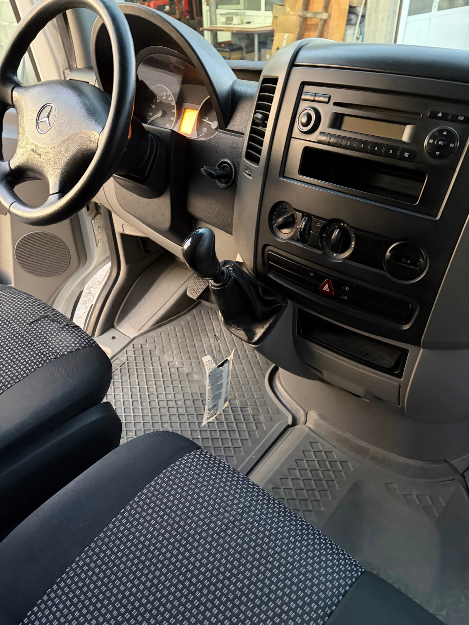 Mercedes-Benz Sprinter 311, снимка 7 - Бусове и автобуси - 54888030