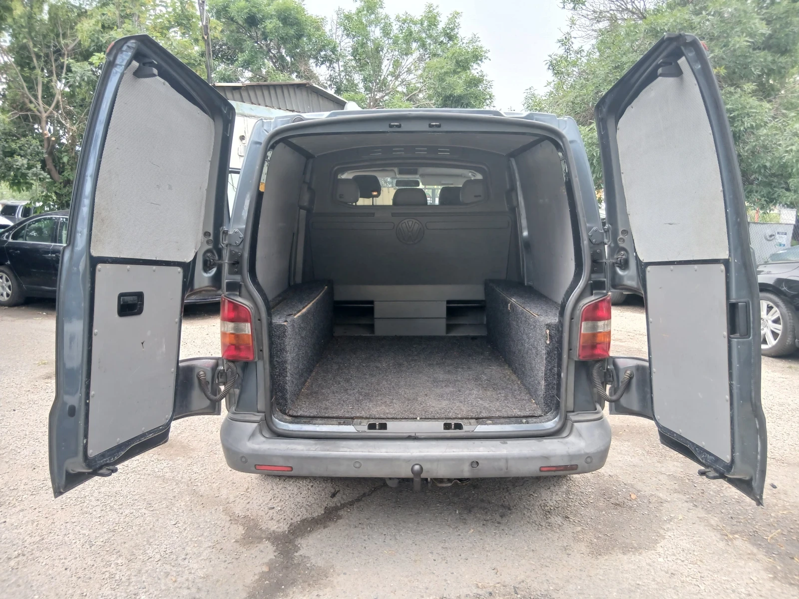 VW T5 2.5 131 к.с. AC 5 места, снимка 14 - Бусове и автобуси - 55134506