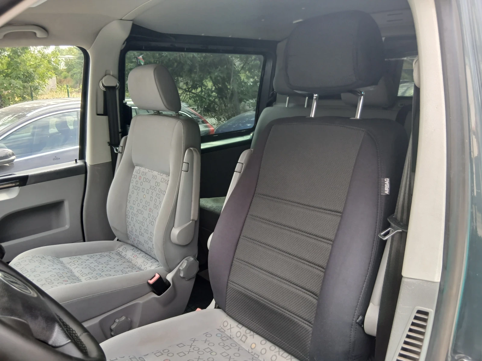 VW T5 2.5 131 к.с. AC 5 места, снимка 15 - Бусове и автобуси - 55134506