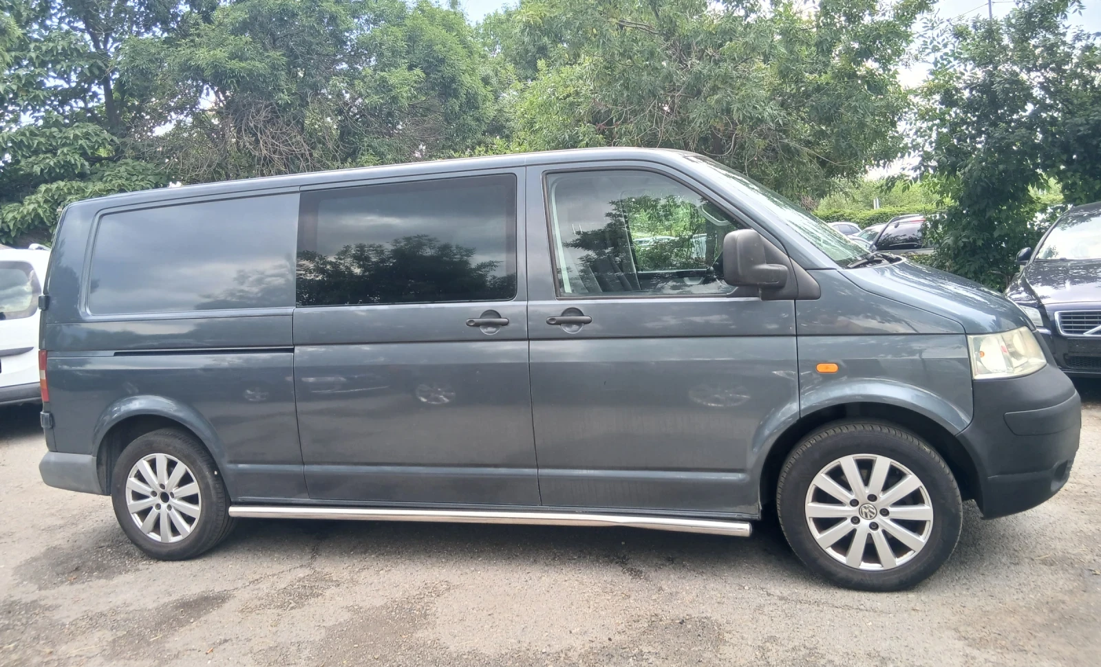 VW T5 2.5 131 к.с. AC 5 места, снимка 4 - Бусове и автобуси - 55134506