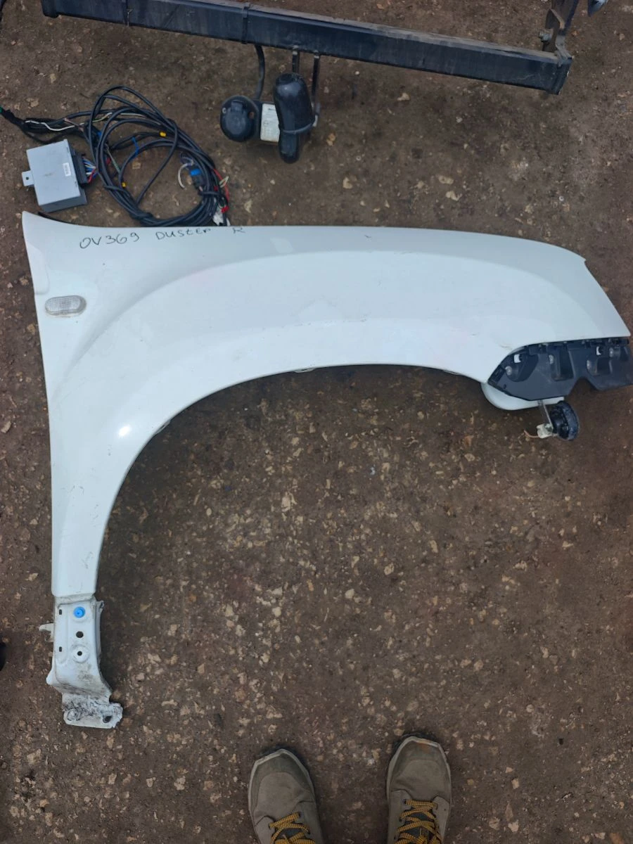 Преден десен калник за Dacia Duster 0v369 631008323R-172