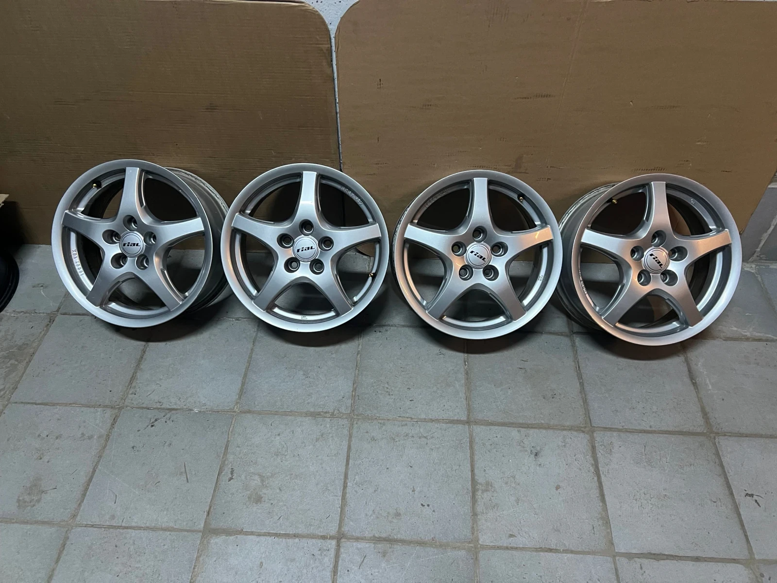 ������ | Mobile.bg � ����������� 4