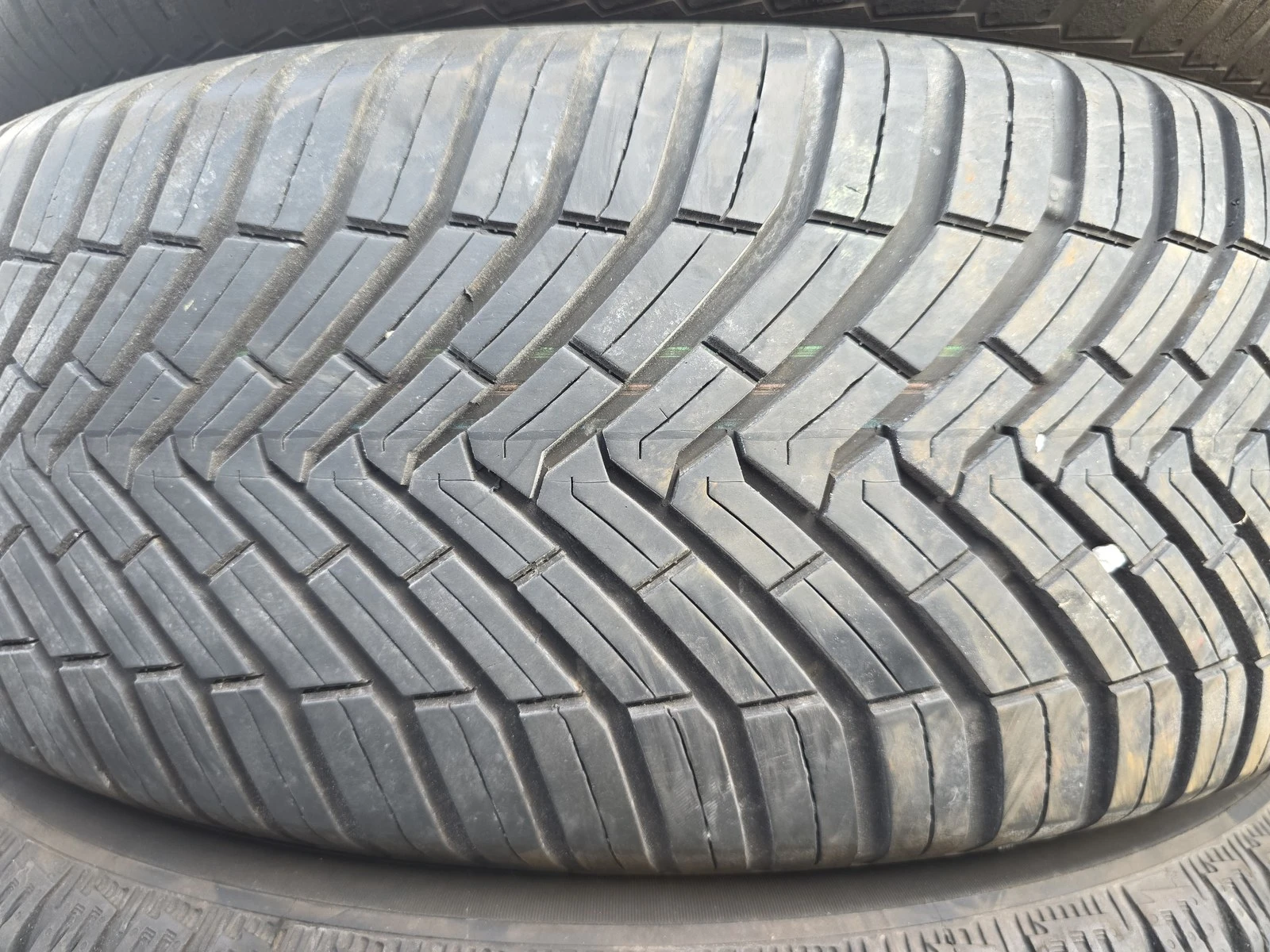 Гуми Всесезонни 215/65R16, снимка 2 - Гуми и джанти - 56725916