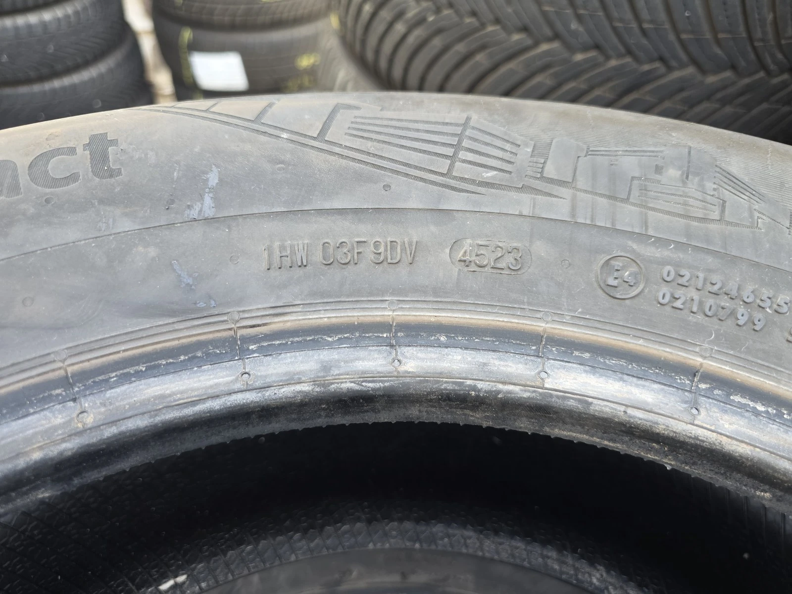 Гуми Всесезонни 215/65R16, снимка 11 - Гуми и джанти - 56725916