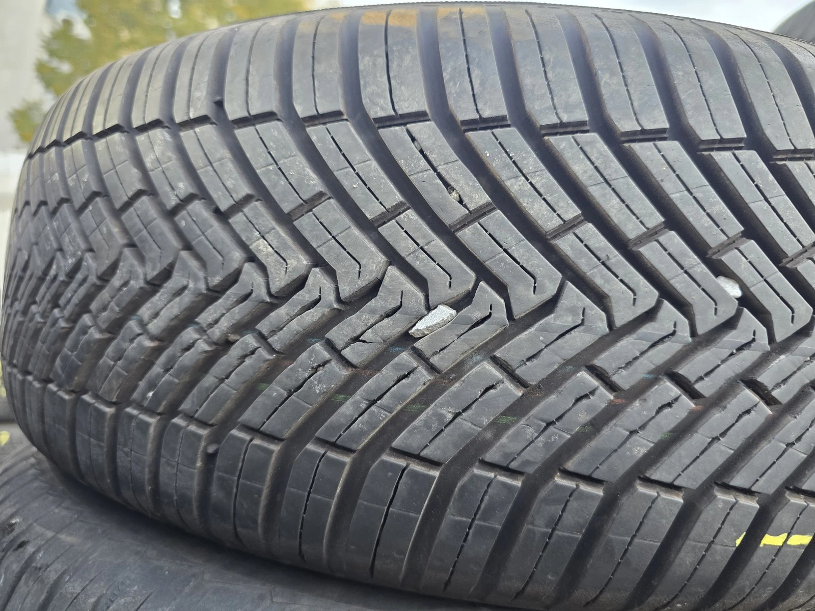 Гуми Всесезонни 215/65R16