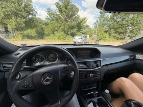 ����� �� �������� �� Mercedes-Benz E 500 5.5 V8 | 2010 �. | ��������� | ����� ���������
