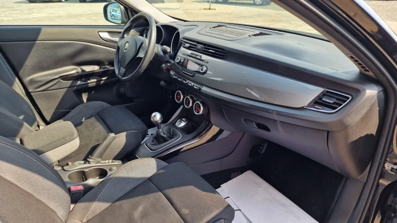 Alfa Romeo Giulietta 2.0JTD M2, снимка 11 - Автомобили и джипове - 46573571