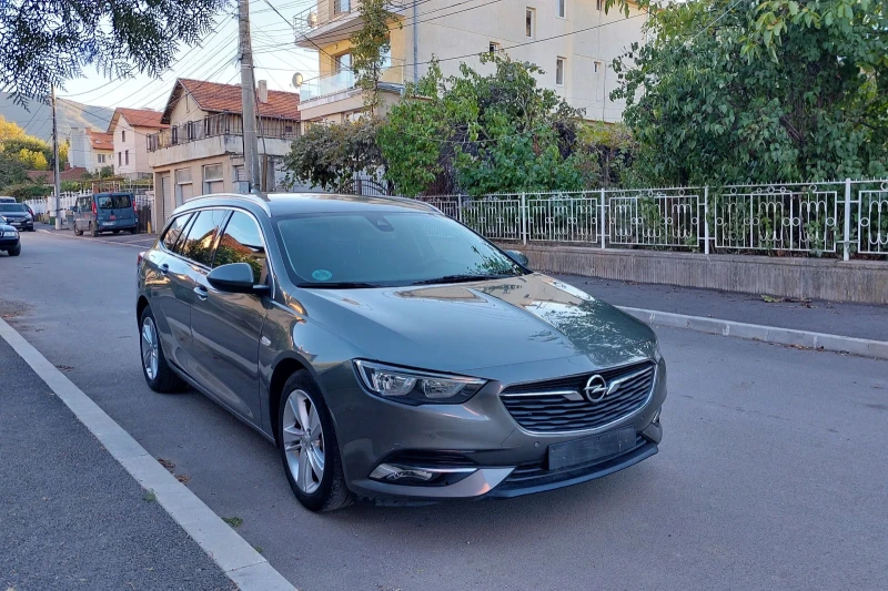 Opel Insignia Grand Sport Turbo Diesel 140кс 6 скорости , снимка 2 - Автомобили и джипове - 47466317