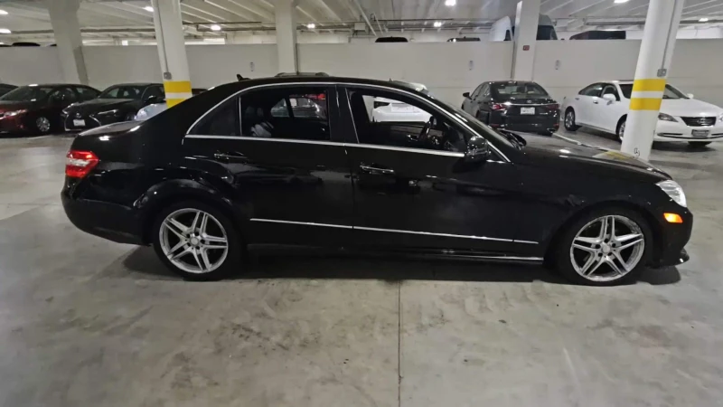 Mercedes-Benz E 350 4MATIC Sedan, снимка 2 - Автомобили и джипове - 48014001