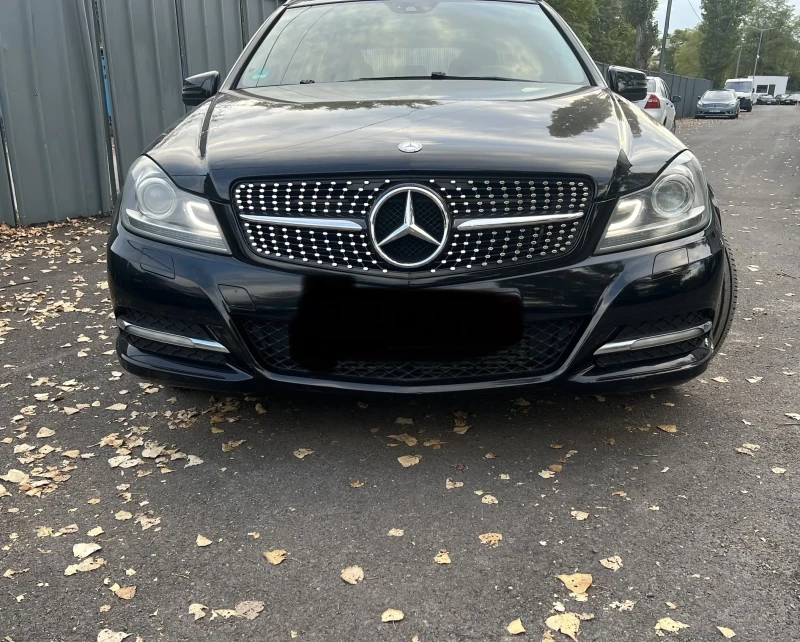 Mercedes-Benz C 250 ФЕЙС КОЖА СЕРВИЗНА ИСТОРИЯ, снимка 3 - Автомобили и джипове - 52219073