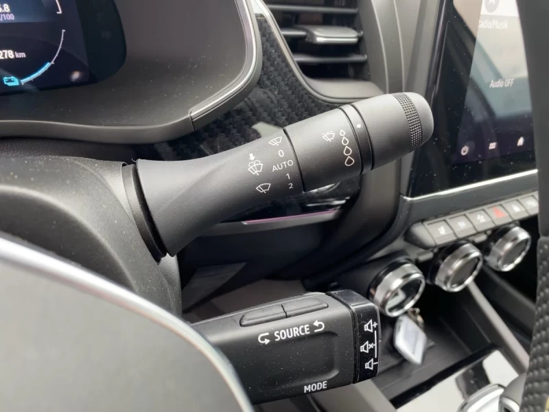 Renault Arkana 1.6HEV/143HP/E-TECH-ENGINEERED/AMBI/ACC/KLESS/908f, снимка 13 - Автомобили и джипове - 52296357