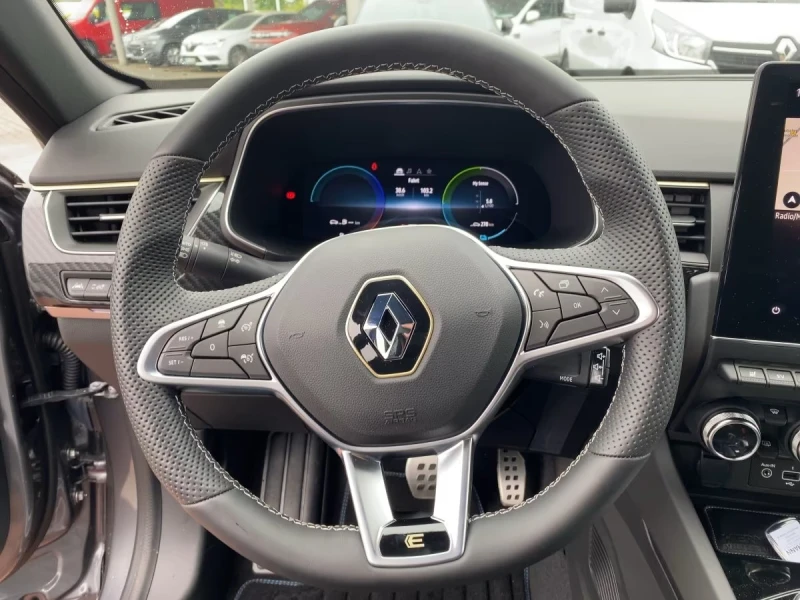 Renault Arkana 1.6HEV/143HP/E-TECH-ENGINEERED/AMBI/ACC/KLESS/908f, снимка 12 - Автомобили и джипове - 52296357