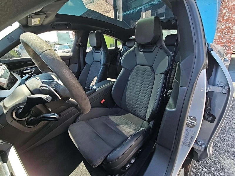 Audi E-Tron GT quattro Prestige, снимка 8 - Автомобили и джипове - 53211854
