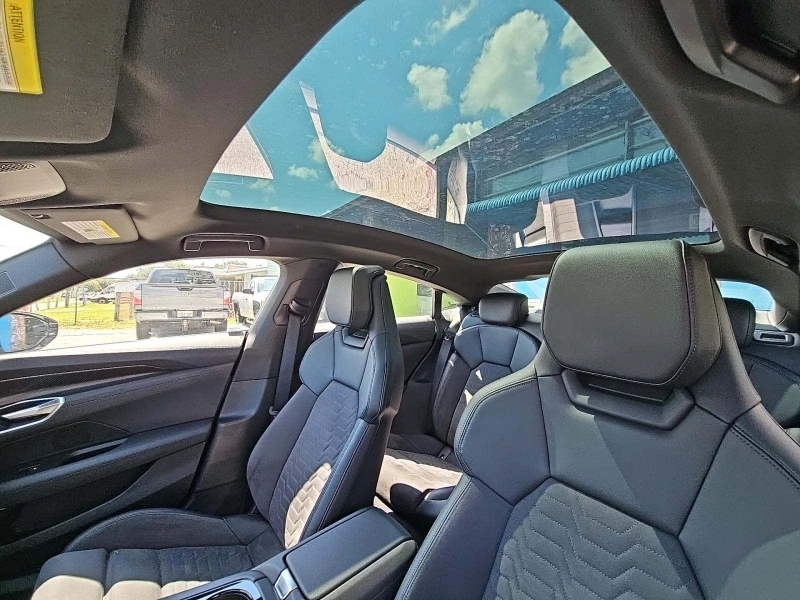 Audi E-Tron GT quattro Prestige, снимка 12 - Автомобили и джипове - 53211854