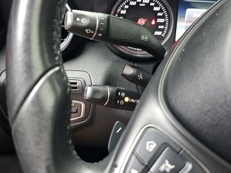 Mercedes-Benz C 200 TOP NAVI KEYLESS!!!, снимка 14 - Автомобили и джипове - 55390953