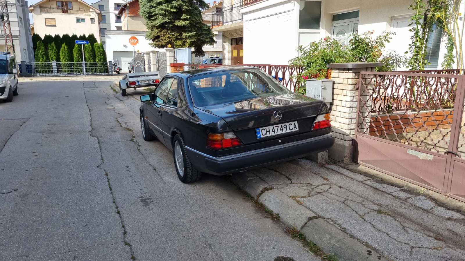 Mercedes-Benz 124 200CE - изображение 2