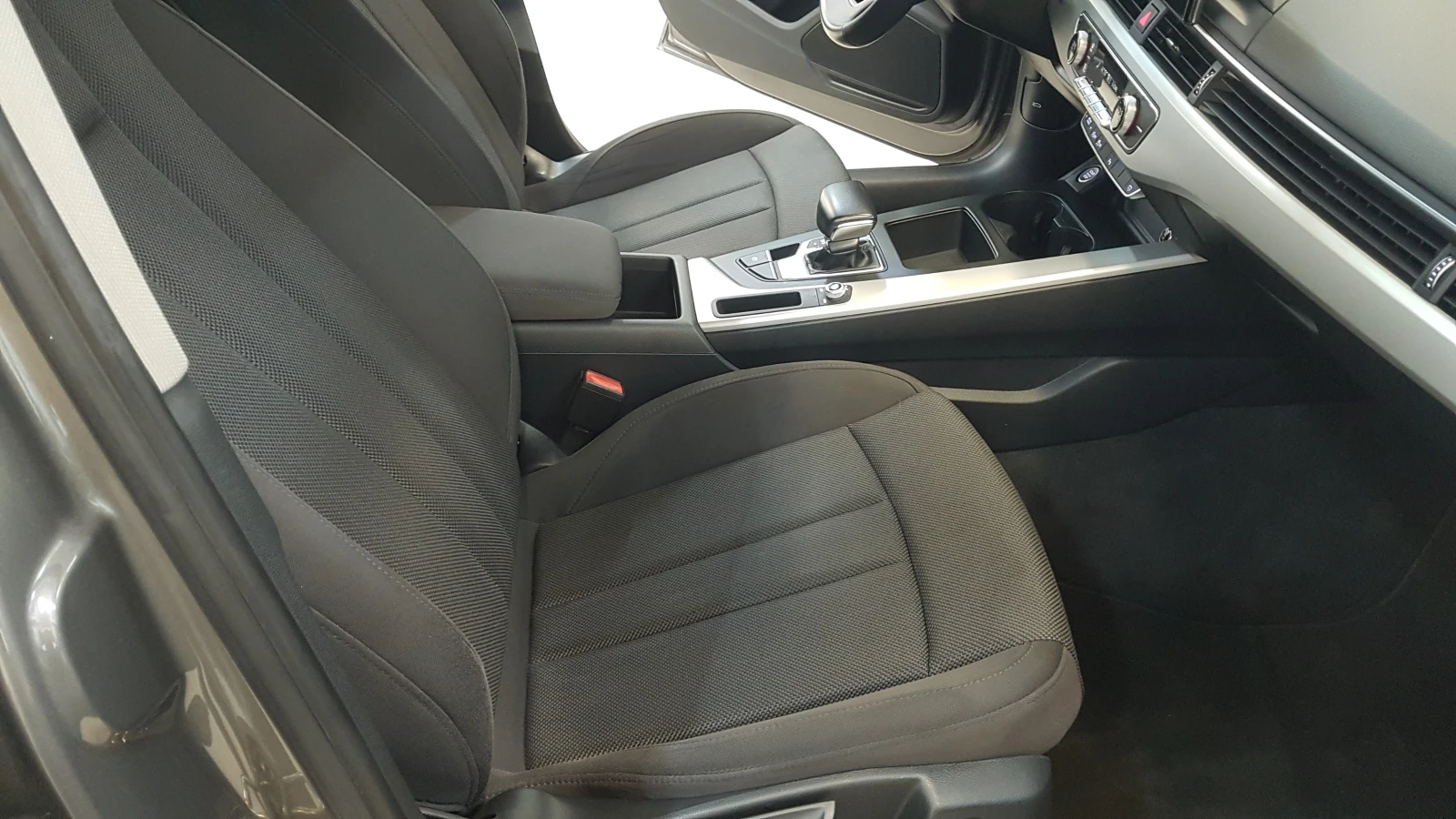 Audi A4 2.0TFSI HYBRID DIGITAL | Mobile.bg   14