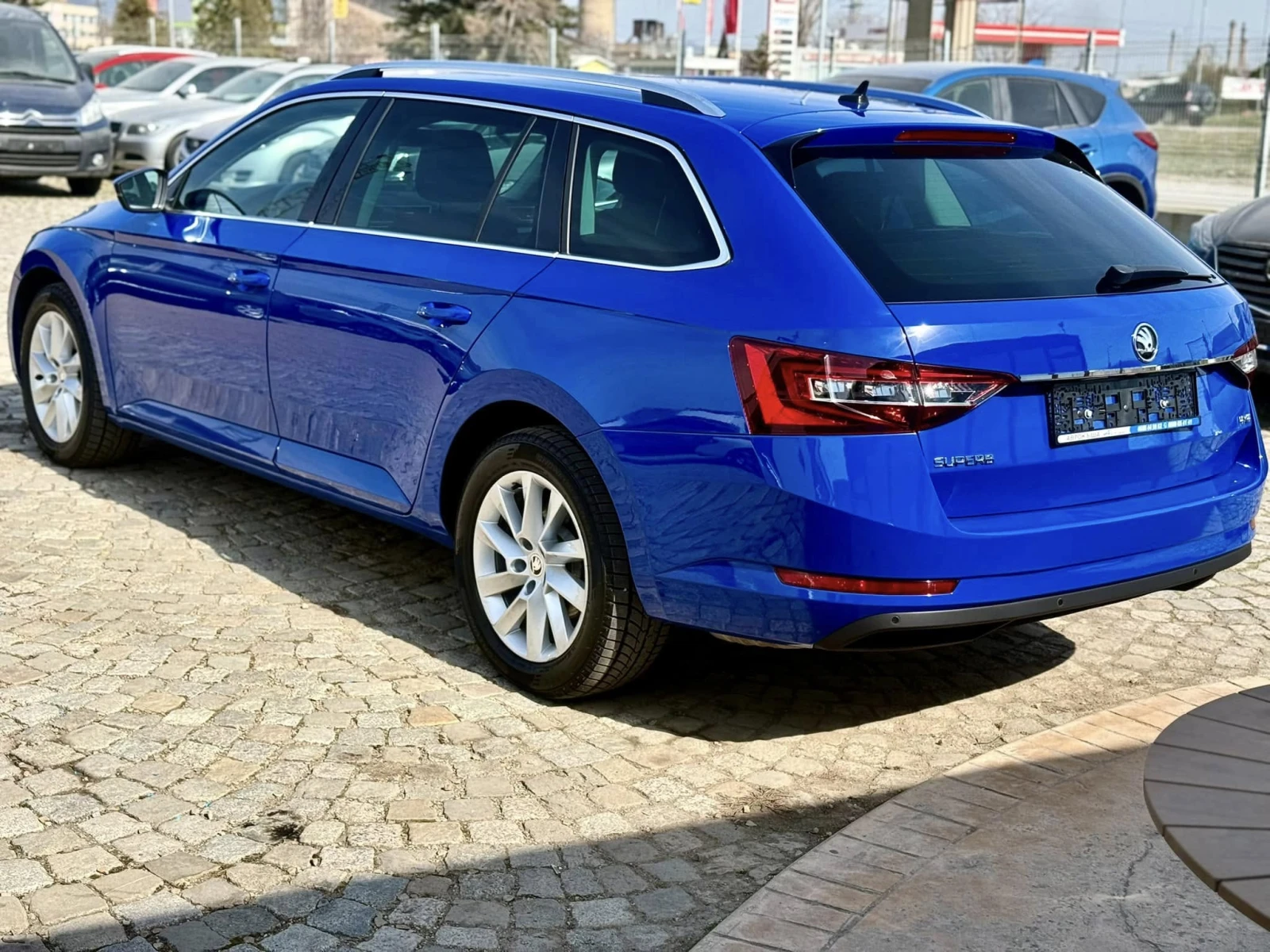 Skoda Superb 2.0 4x4 AVTOMAT - изображение 3