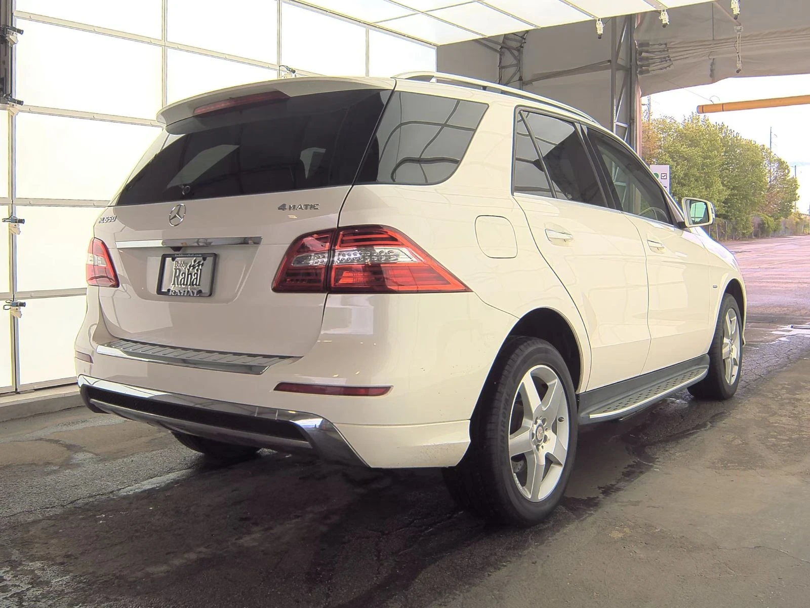 Mercedes-Benz ML 550  - изображение 8