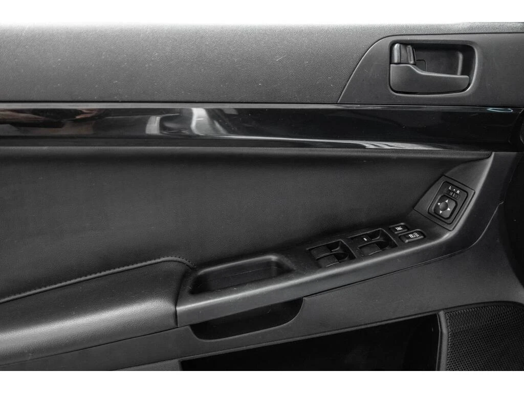 Mitsubishi Lancer  - изображение 4