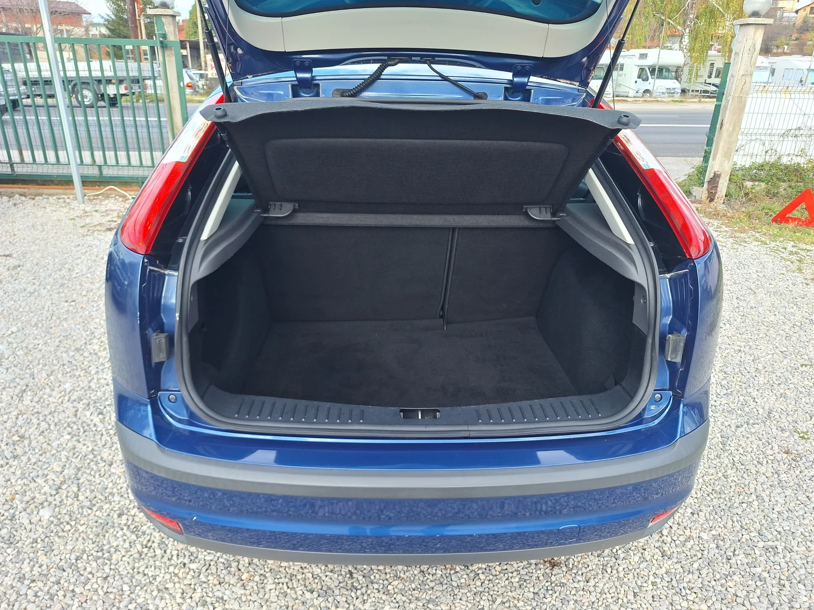 Ford Focus 1.6 tdci 90ks Italia! - изображение 9