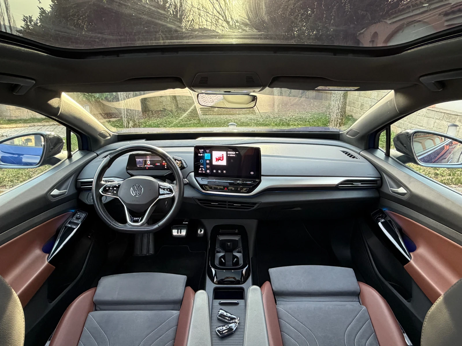 VW ID.4 1st/PRO/21/Pano/Memory/HeadUp/360/НАЛИЧЕН - изображение 9