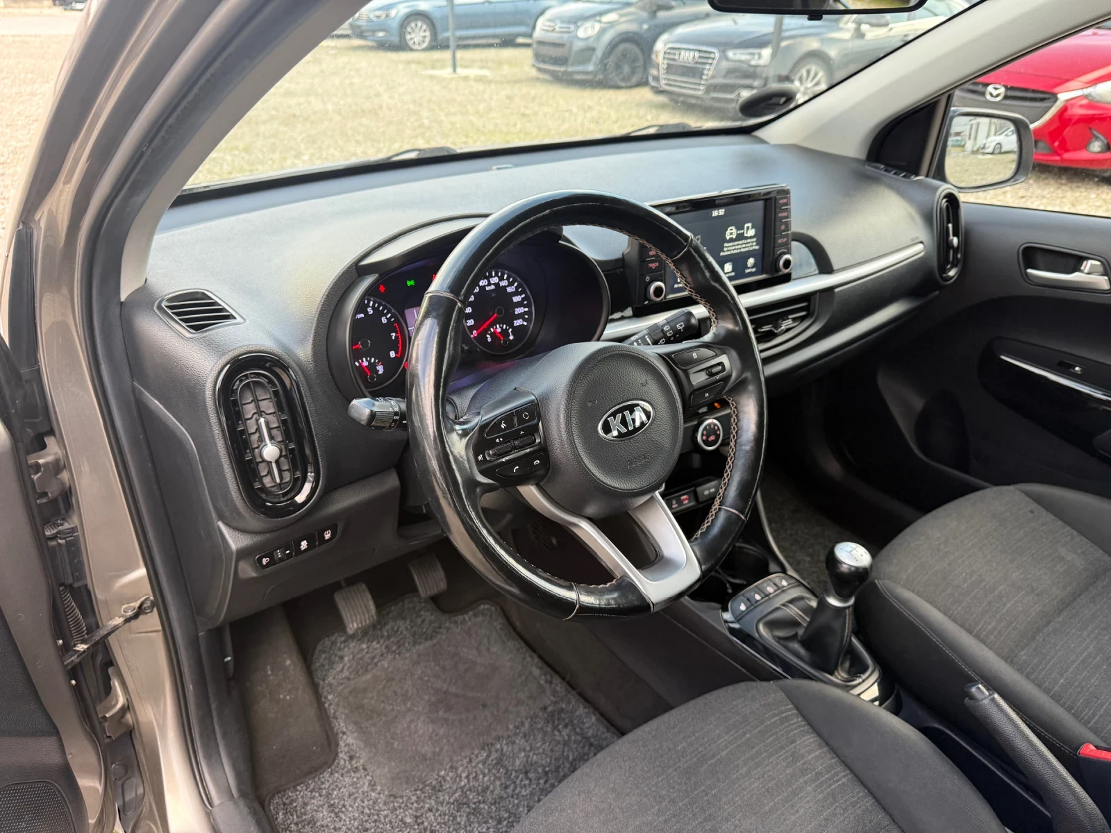 Kia Picanto 1.0i 70hp/NAVI/LED/FULL/ - изображение 10